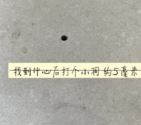 宁德市瓷砖空鼓维修公司专业解答在瓷砖铺贴过程中，如果砂料搅拌不均匀，将会带来以下问题